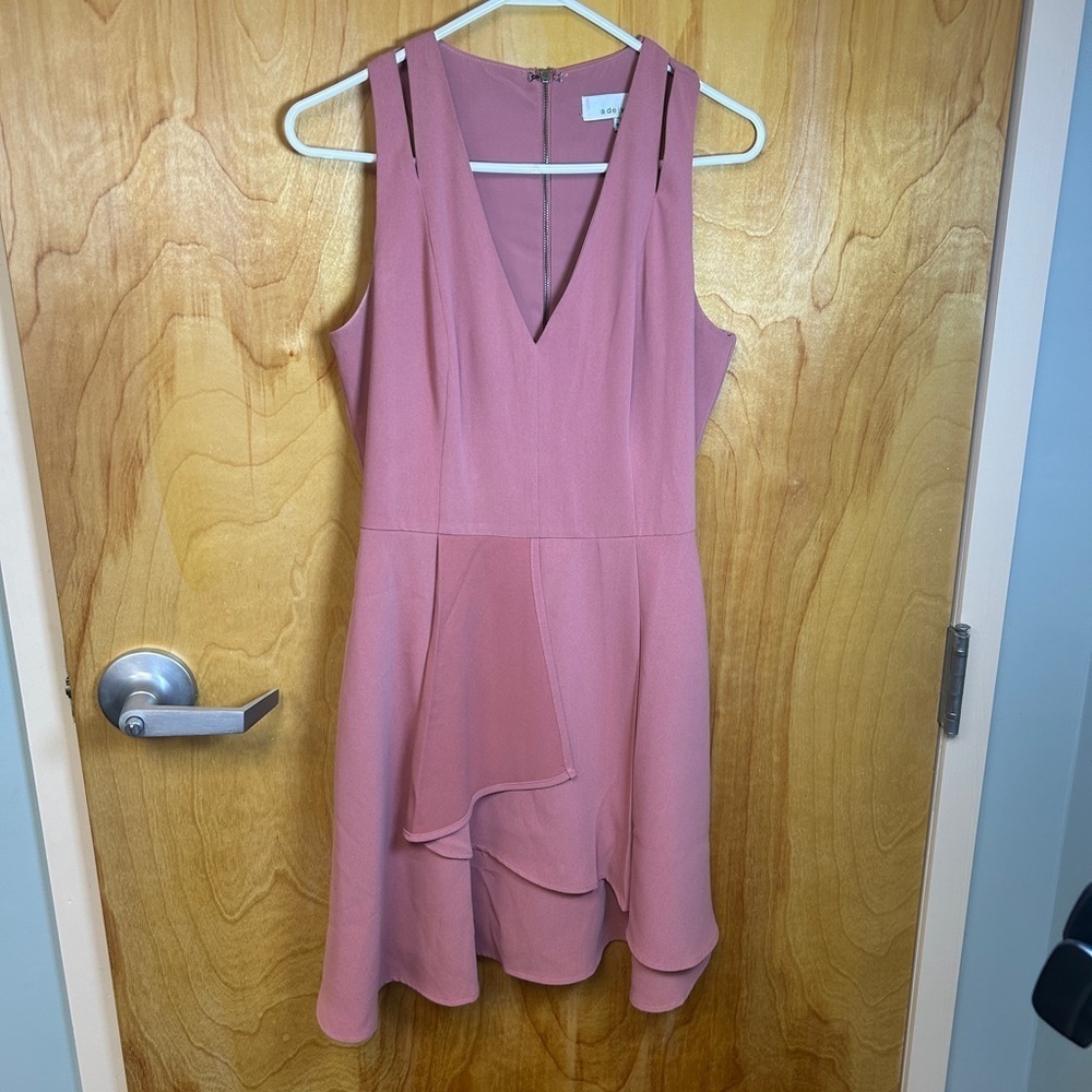 Elegant Pink Sleeveless Dress
